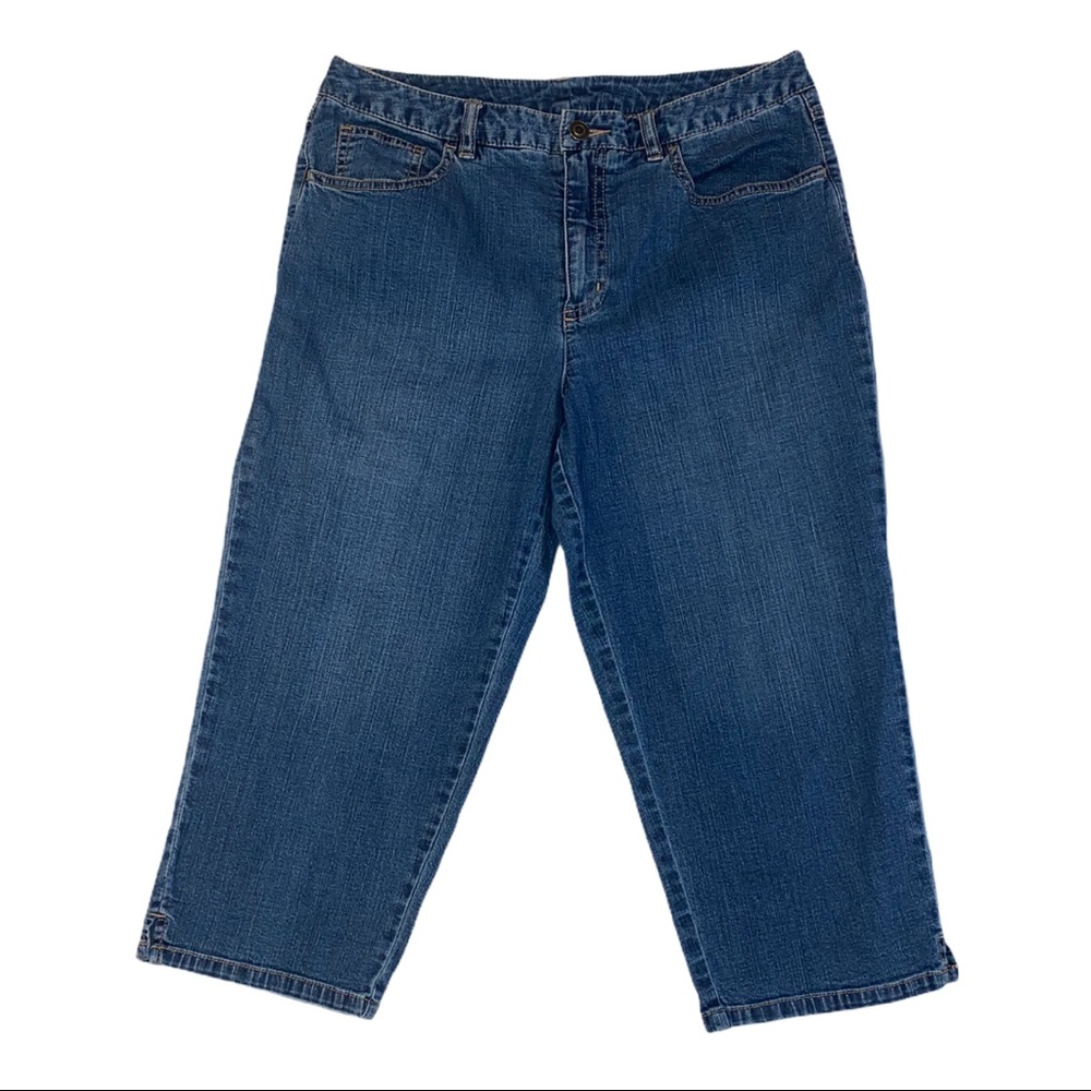 TALBOTS Petites stretch Capri Jean Shorts